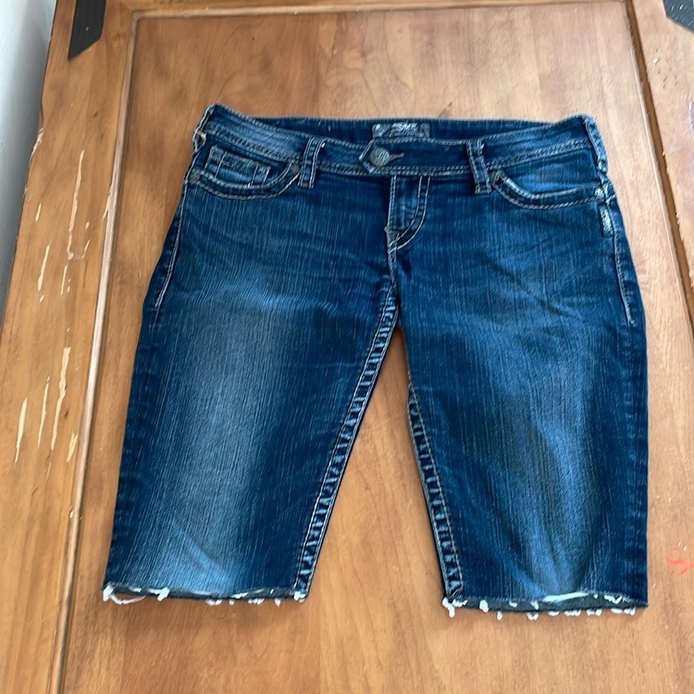 SilverJeans Tuesday Cut Off Shorts Size 30